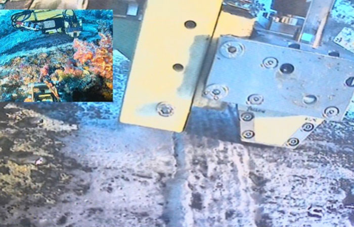 MagCrawler performing ACFM inspection